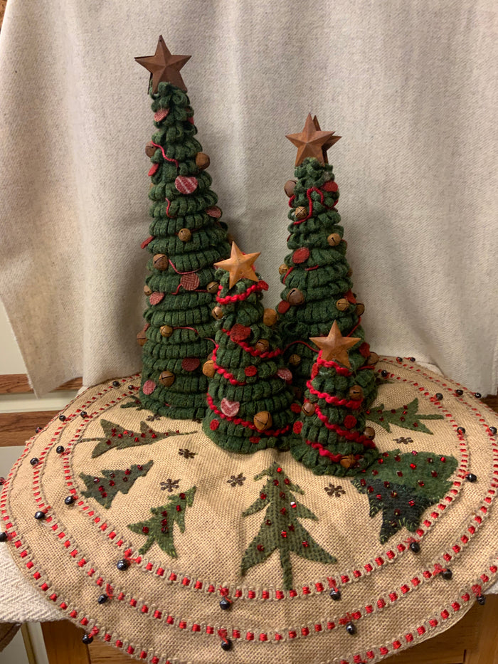 11 in Wooly Cone Tree Kit