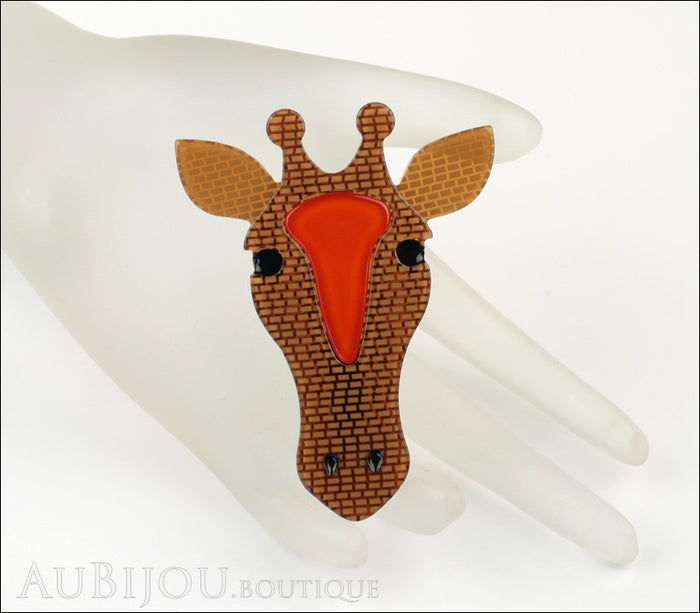 Erstwilder Brooch Pin Geoffrey Giraffe Mannequin