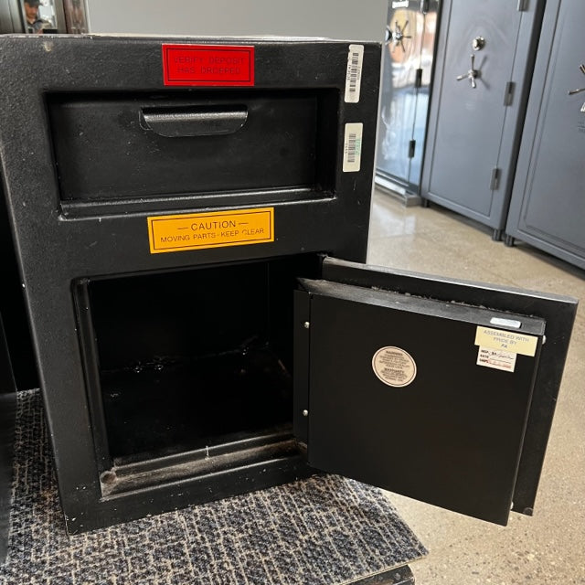 USED Amsec DSF2014K Drop Safe