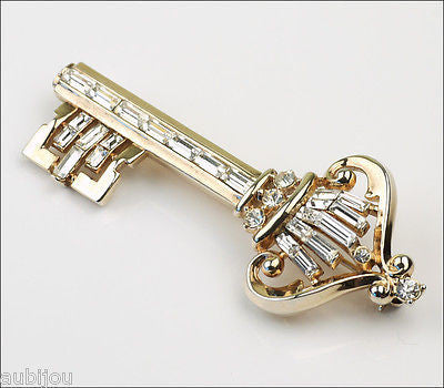 Vintage Crown Trifari Figural Clear Rhinestone Goldtone Key Brooch Pin Jewelry 1950's