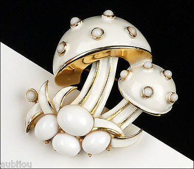 Vintage Crown Trifari Figural White Enamel Cabochon Mushroom Brooch Pin 1960's