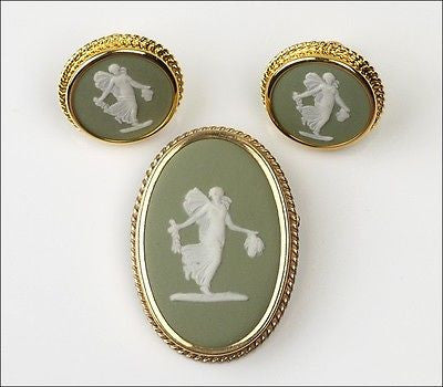 Vintage Wedgwood Gold Filled Jasperware Green Porcelain Cameo Brooch Pin Flora Set
