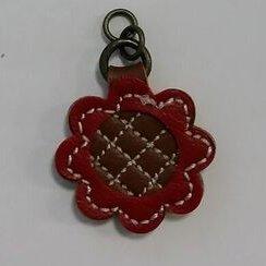Zip Pull Large Red Flower